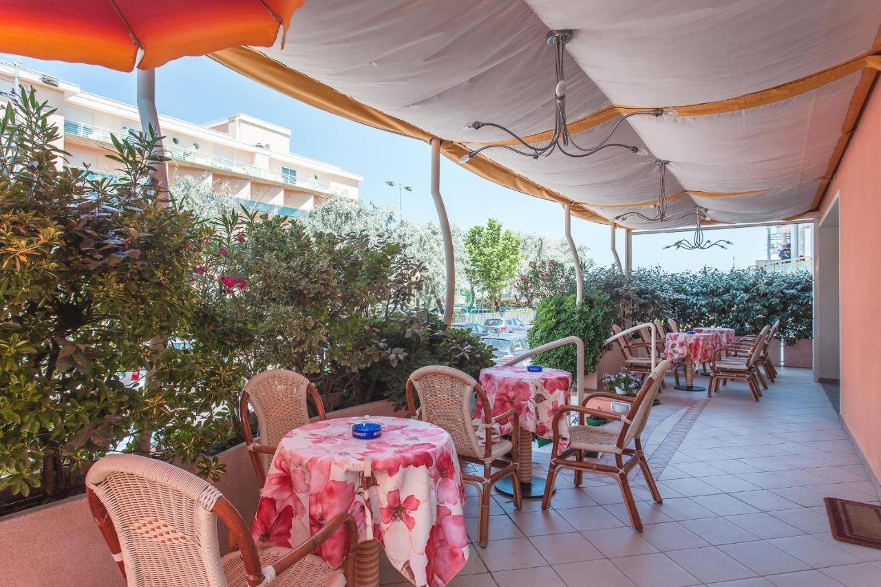Hotel Joli Cesenatico Eksteriør bilde